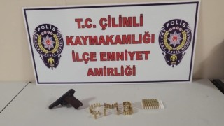 Düzcede 7si kuru sıkı 15 tabanca ele geçirildi