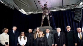Eda Erdem Dündarın heykelinin açılışı yapıldı