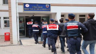 Edirnede jandarması aranan 142 şüpheliyi yakaladı