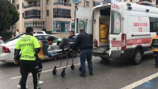 Edirnede otomobile çarpan motosikletli yaralandı