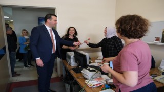 Efeler Belediye Başkan Adayı Pehlivan, gününü sağlık çalışanlarına ayırdı