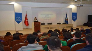 Eğitim Fakültesinde Mehmet Akif konuşuldu
