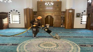 Elazığ Belediyesi camilerde Ramazan hazırlığını sürdürüyor