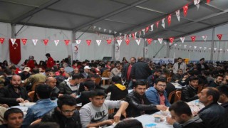 Elazığ Belediyesinden bin kişilik iftar sofrası