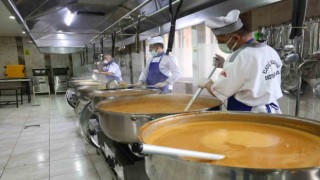 Elazığda dev kazanlar, iftar sofraları için kaynıyor