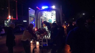 Elazığda hafif ticari aracın çarptığı kadın yaralandı
