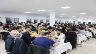 Elazığda üniversite öğrencilerine ücretsiz iftar veriliyor