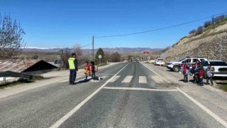 Elazığda vatandaşlara trafik eğitimi verildi