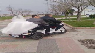 Elektrikli scooter gelin arabasına dönüştü