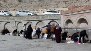 Erzincanlılar ekşisu ile iftar açıyor