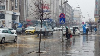 Erzuruma kar yağışı sürprizi