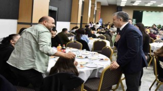 Esenyurt Belediye Başkanı Bozkurt sağlık çalışanlarıyla iftar sofrasında buluştu