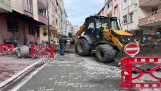 Esenyurtta İSKİ ekiplerinin çalışma sırasında doğalgaz borusu patladı: 2 daire alev alev yandı