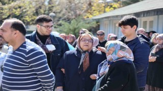 Eski eşinin öldürdüğü kadın doktor gözyaşları içinde toprağa verildi