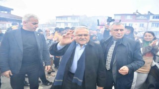 Eskişehir Bağları sakinleri Başkan Büyükkılıçı bağrına bastı