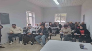Eskişehir Sarıcakayada tarımda kalıntı ile mücadele kapsamında bilgilendirme toplantısı düzenlendi