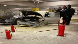 Eskişehir Şehir Hastanesi otoparkında araç yangını çıktı