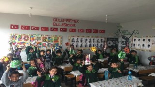 Eskişehirde toplanan oyuncaklar Vandaki miniklere yollandı