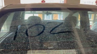 Eskişehirde yağmurla birlikte gelen çamur araç sahiplerini üzdü