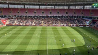 Eskişehirspor taraftarından Çanakkale Türküsü