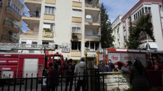 Evleri yanan yaşlı çift birbirinde teselli buldu