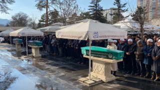 Feci kazada hayatını kaybeden 3 kişi toprağa verildi