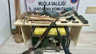Fethiyede kaçak kazı operasyonu