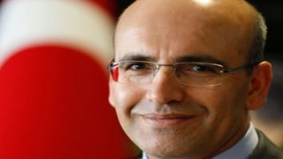 Fitch Türkiye'nin kredi notunu yükseltti