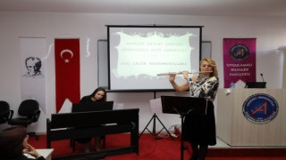 Flüt Sanatçısı Lelya Bayramoğullarından AÜde konser