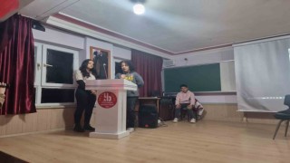 Gazeteciliğin zorlu şartları gençlere aktarıldı