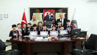Gaziantep Kolej Vakfı öğrencileri başarıdan başarıya koşuyor