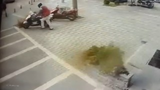 Gaziantepte motosiklet hırsızlığı kamerada