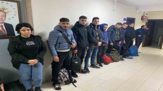Geliboluda 13 kaçak göçmen yakalandı