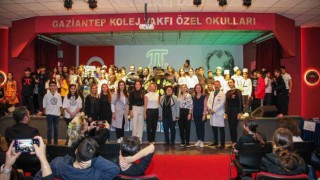 GKV Özel Ortaokulunda Pi temalı kostüm tasarlama yarışması