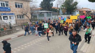 Gökçeadada sokak hayvanlarının zehirlenmesine tepki