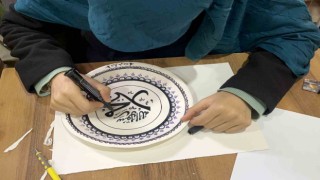 Gümüşhanede üniversite öğrencileri Hüsn-i Hat sanatını öğreniyor