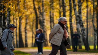 Günde en az 2 bin 200 adım atmak erken ölüm riskini azaltıyor