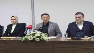Hamza Dağ: İzmir için elimi değil, gövdemi ortaya koyuyorum