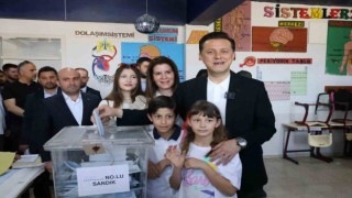 Hatipoğlu ailesi oyunu kullandı