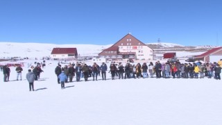 Hesarek Kayak Merkezini 5 haftada 40 bin kişi ziyaret etti