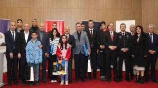 Hikaye yazma yarışmasında ödüller sahiplerini buldu