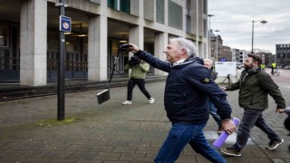 Hollandalı ırkçı grup PEGIDAnın lideri, Kuran-ı Kerime yönelik çirkin saldırısı nedeniyle gözaltına alındı