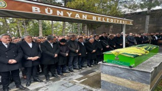 Hüseyin Akayın acı günü: Vefat eden annesi son yolculuğuna uğurlandı