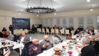 Huzurevi sakinleri ile iftar