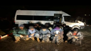 Iğdırda 39 göçmen ve 4 insan kaçakçısı yakalandı
