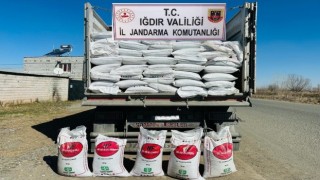 Iğdırda kaçak gübre operasyonu: 4 gözaltı
