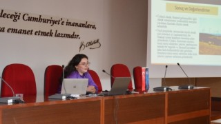 İİBFde “Yenilenebilir Enerji Üretimini Etkileyen Faktörler” konuşuldu