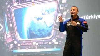 İlk Türk Astronot Gezeravcı, Kahramanmaraşlı Öğrencilerle Buluştu