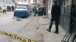 İşçi servisinin altına kalan yaşlı adam hayatını kaybetti