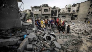 İsrail'den Gazze'deki 3 noktaya saldırı: 25 kişi hayatını kaybetti